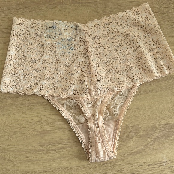 NWT INC Intimates Set In Almond Latte - Picture 4 of 7